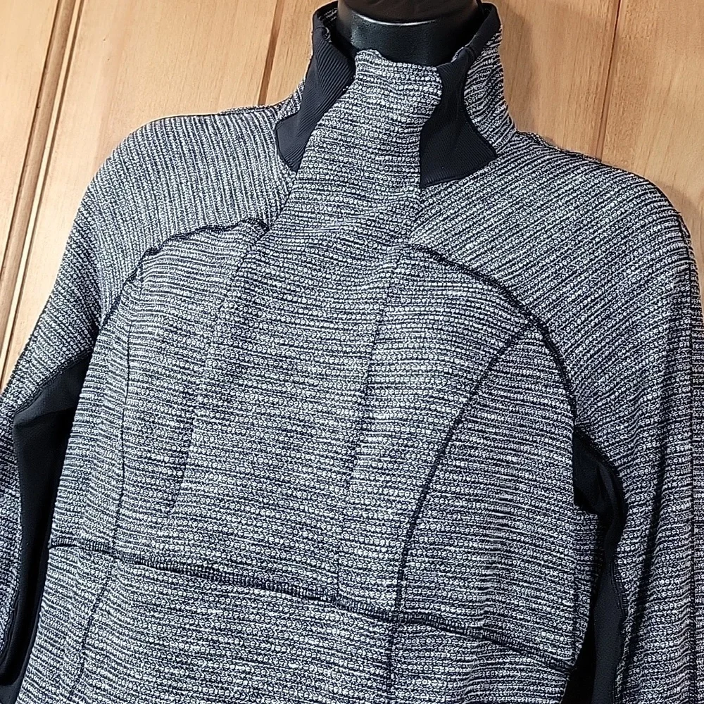 Lululemon Base Runner 10 - Picture 5 of 15